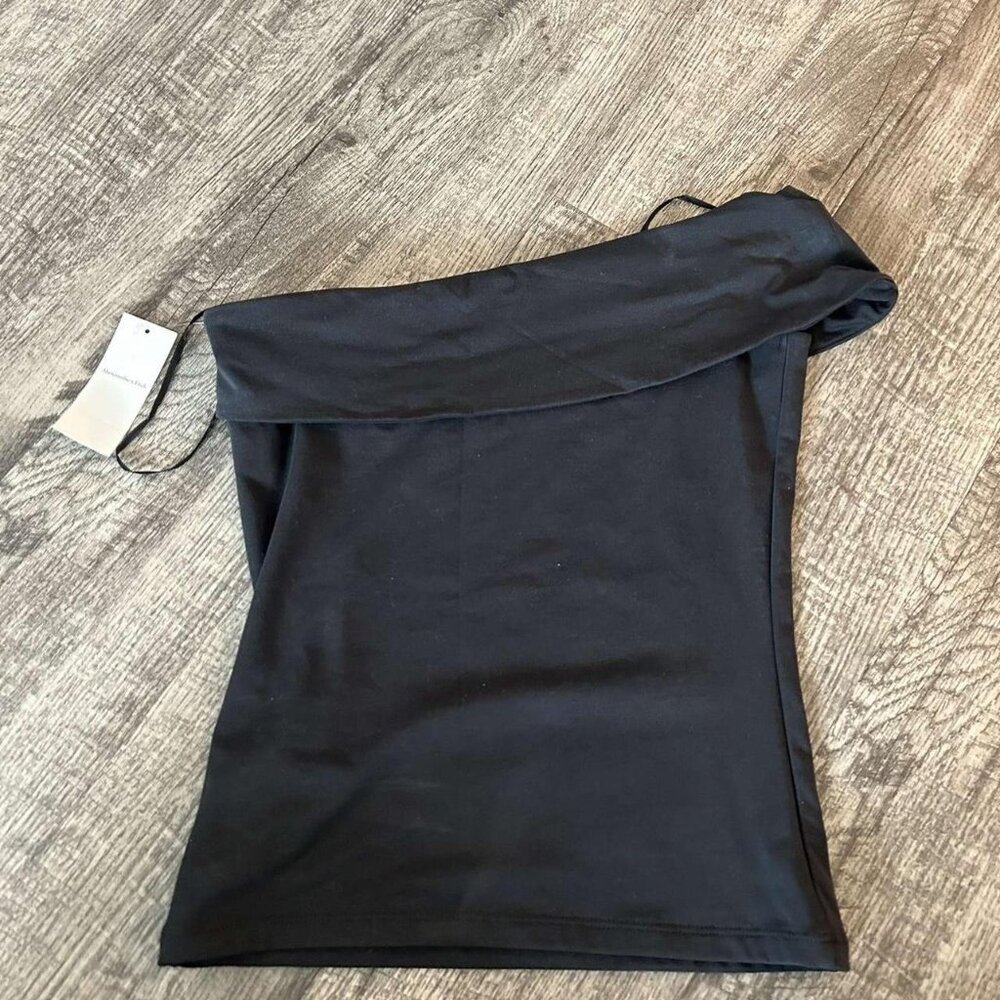 Abercrombie & Fitch Off Shoulder Top